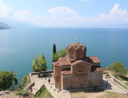 ALBANIA Y MACEDONIA