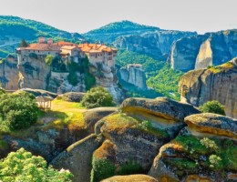 ALBANIA Y METEORA